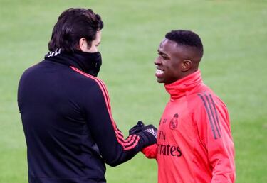 El chaval lucha por rescatar al Vinicius con Solari