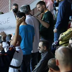 Gritos de "¡Piqué c..., España es tu nación!" en el entrenamiento