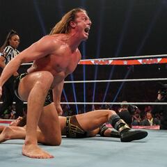 Riddle, lanzado a por Reigns