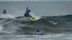 Trinidad Segura explica cuál es la realidad del surf femenino en Chile