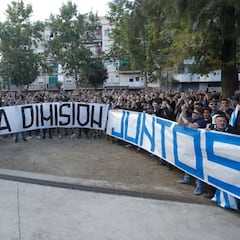 Un millar de pericos y una sola voz: “Directiva dimisión”