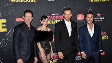 Hugh Jackman, Emma Corrin, Ryan Reynolds y Shawn Levy.