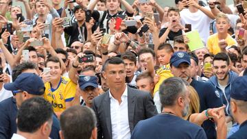 Ronaldo, en su presentaci&oacute;n con la Juventus.