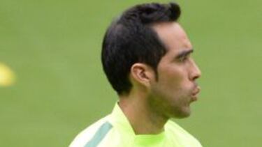 Claudio Bravo ha jugado todos los partidos en la Liga con Barcelona.