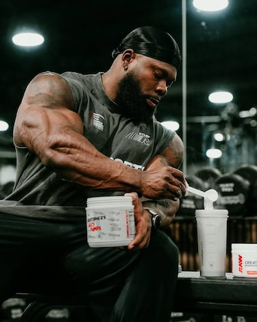 El estadounidense, Keone Pearson, reinó en el Resorts World Theater de Las Vegas con una magnífica actuación. "The Prodigy", como así le apodan, ha sido campeón del Olympia 212 en tres ocasiones  (2023, 2024 y 2025). Se le considera uno de los mejores culturistas actuales "kilo por kilo" debido a su gran tamaño, simetría, definición muscular y estructura.