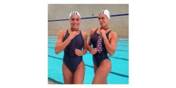 Bia y Branca Feres, de 26 años, se preparan con miras a los Juegos Olímpicos de Río, donde esperan destacar en nado sincronizado.