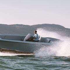 Esta lancha eléctrica de Porsche vale casi 11 millones de pesos