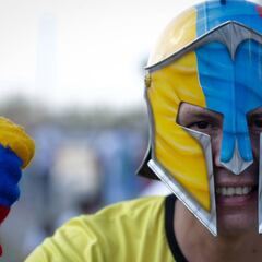 En imágenes el alma del juego: Hinchas de Colombia y Chile