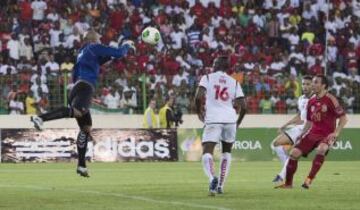 Partido amistoso Guinea Ecuatorial-España. 0-1. Cazorla anota el primer tanto.