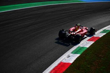 Carlos Sainz durante la ronda clasificatoria del Gran Premio de Italia disputada en el circuito de Monza.