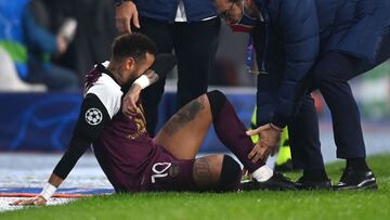 Brasil mantiene en la lista al lesionado Neymar tras pactar con el PSG