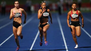 La atleta australiana Jessica Peris compite durante la semifinal de 100 metros en los Campeonatos de Australia de Atletismo.
