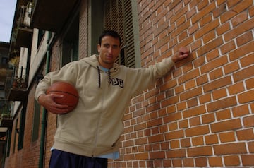 Su paso por Europa fue corto, porque la NBA le llamó pronto (2002), pero fue el MVP del primer campeón de la Euroliga moderna. El base de la Virtus promedió en 2001 15,4 puntos, 3,2 asistencias y 2,6 robos en la fase final (al mejor de cinco partidos) ante el Baskonia.