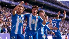 BARCELONA, SPAIN - FEBRUARY 25: Players of RCD Espanyol celebrating after scoring his team's second goal during the LaLiga Santander match between RCD Espanyol and RCD Mallorca at RCDE Stadium on February 25, 2023 in Barcelona, Spain. (Photo by Pedro Salado/Quality Sport Images/Getty Images)