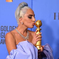 How much money do the Golden Globe winners get in each category?