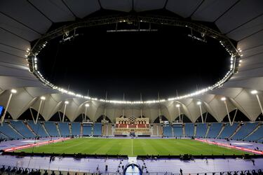 Escenario habitual de los grandes compromisos del Al-Hilal, como partidos de liga, torneos continentales y finales internacionales. Con capacidad para más de 68.000 espectadores, es uno de los estadios más emblemáticos de Arabia Saudita.