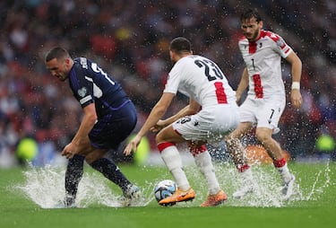 McTominay no da tregua a España