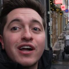 Un español encuentra un bebé a 1 grado en la calle echándose una siesta noruega: “Y en España te multan si dejas al perro fuera”