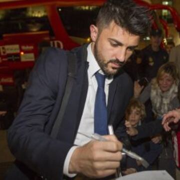 El Atlético llegó anoche a Vigo donde fue recibido por unos 150 aficionados. Los jugadores rojiblancos fueron aclamados por hinchas del Atlético de Vigo y de sus alrededores. El Atleti tiene tirón en Galicia.