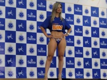El Cruzeiro de Brasil acaba de lanzar su colección de lencería y lo hace con las cheerleaders del equipo para deleitar al público, pero en especial, a los hinchas del Cruzeiro, que ahora podrán cumplir sus fantasías pensando siempre en el equipo de sus amores.