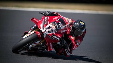 A Bulega le gusta Phillip Island: pole y victoria