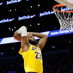 Rob Pelinka: “Nos encantaría que LeBron James se retire como un laker”