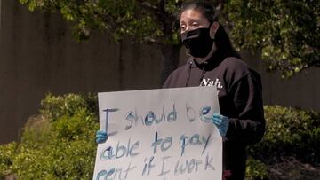 Is it possible to refuse to work and claim benefits in the US?