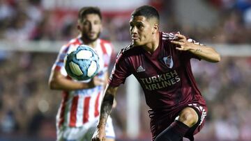 Juan Fernando Quintero en el partido contra Unión de Santa Fe