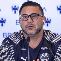 Mohamed pide paciencia a sus jugadores antes de irse a Europa