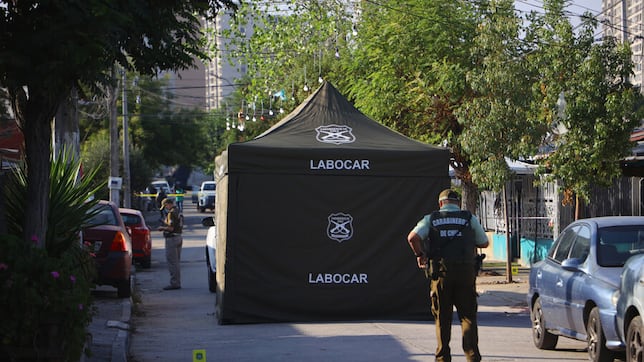 Hinchas de Colo Colo y U. de Chile se enfrentan antes del Superclásico: un muerto confirmado