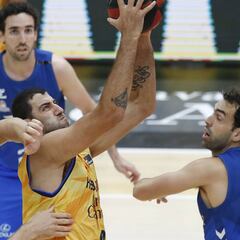 Cook y Bourousis sentencian otro triunfo del Granca en la prórroga