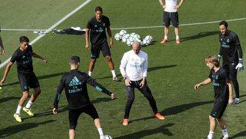 Zidane es uno más: se metió al rondo con los jugadores