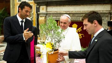 23/06/17 MESSI JUGADOR DEL BARCELONA CON EL PAPA FRANCISCO
PUBLICADA 24/06/17 NA MA15 2COL