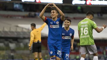 El volante mexicano de Cruz Azul jugó 31 encuentros este semestre, contando liga, copa y fase final del torneo 'azteca'.