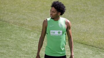 20/05/22 
 ELCHE 
 ENTRENAMIENTO 
 MOJICA 