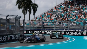 Formula One F1 - Miami Grand Prix - Miami International Autodrome, Miami, Florida, United States - May 3, 2025 Aston Martin's Fernando Alonso and Williams' Carlos Sainz during qualifying REUTERS/Marco Bello