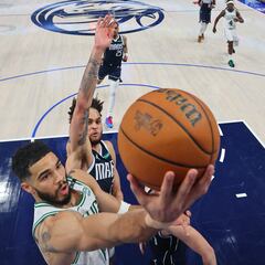 What is a gentleman’s sweep in the NBA?