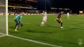 ¿Cuánto vale ya? Otros tres goles del delantero que quiere toda Europa