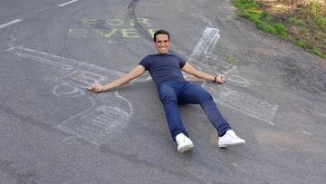 Contador vuelve al Angliru y topa con dos pistolas