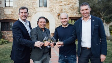 Brindis durante la comina navide&ntilde;a del Girona.