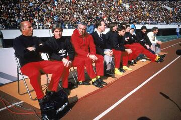 Ronnie Moran, Roy Evans and Joe Fagan on the Liverpool bench.