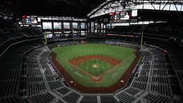 A pesar de negarse a jugar la campaña regular en un territorio neutral y aislado, la MLB optaría por esta opción para la fase de eliminación directa.