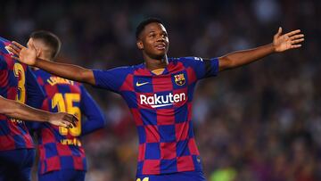 Ansu Fati, jugador del FC Barcelona, celebra un gol.