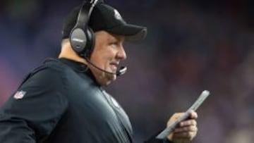 Chip Kelly puede jugar los playoffs con los Eagles aunque gane sólo siete partidos.