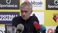 Salta la alarma de incendios en plena rueda de prensa de Mou y su reacción es imperdible