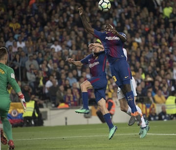 Umtiti y Jordi Alba.