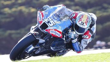 Raúl Fernández rueda con la Aprilia sin aerodinámica durante el GP de Australia.