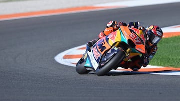 VALENCIA, SPAIN - NOVEMBER 05: Moto2 rider Augusto Fernandez of Spain and Red Bull KTM Team Ajo rounds the bend during the MotoGP of Comunitat Valenciana - Qualifying at Ricardo Tormo Circuit on November 05, 2022 in Valencia, Spain. (Photo by Mirco Lazzari gp/Getty Images)