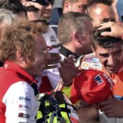 Iannone: "Espero de corazón que Rossi gane su décimo Mundial"