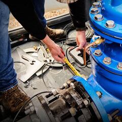 Adiós a las placas solares: el nuevo sistema de tubos de vacío para producir calor y electricidad a la vez